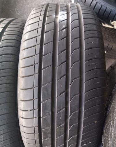 Nexen N Fera RU1 215/55 R17 94V