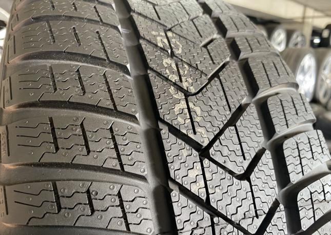 Pirelli Winter Sottozero 3 255/35 R21 98V