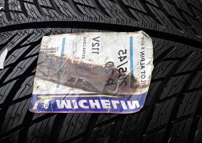 Michelin Pilot Alpin 5 285/45 R20