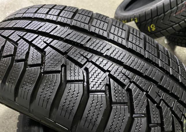 Hankook Winter I&#39;Cept Evo2 W320 215/60 R17 96H