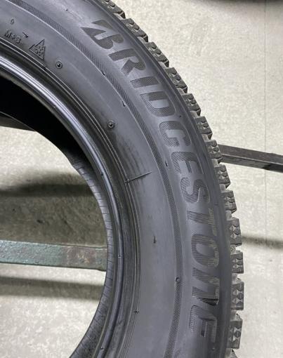 Bridgestone Blizzak VRX2 215/60 R16