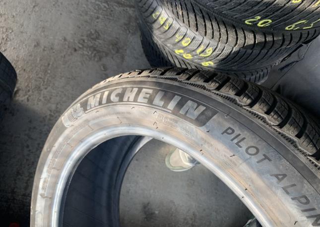 Michelin Pilot Alpin 5 255/45 R20