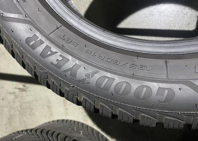 Goodyear Ultra Grip 4+ 195/60 R15