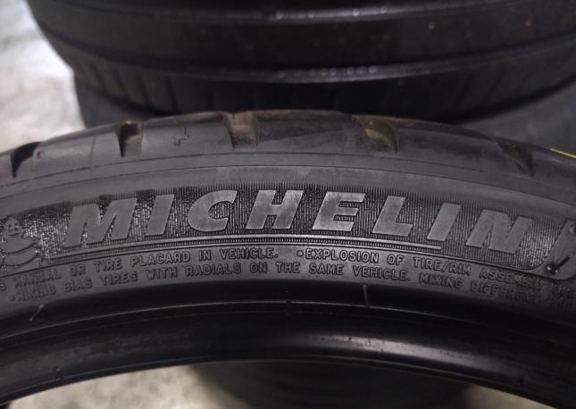 Michelin Pilot Sport 4 S 235/35 R19 91Y