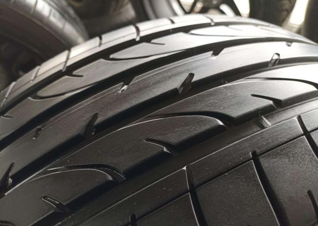 Bridgestone Dueler H/P Sport 235/45 R19