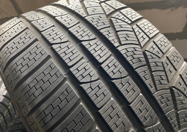 Pirelli Winter Sottozero 240 Serie II 255/35 R19 и 295/30 R19 96V