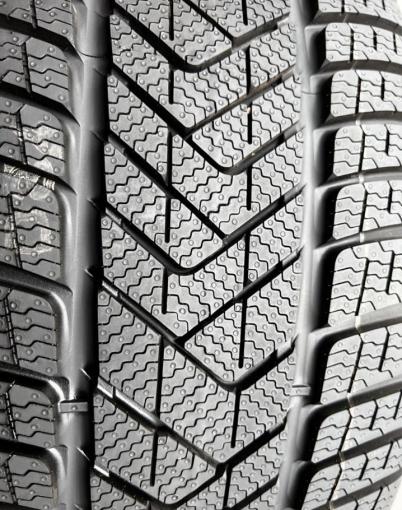 Pirelli Scorpion Winter 275/40 R21