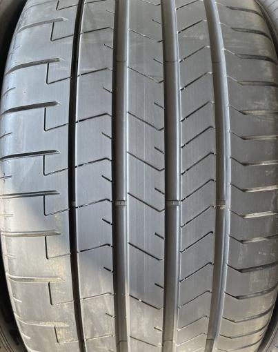 Pirelli P Zero PZ4 295/40 R21 111Y