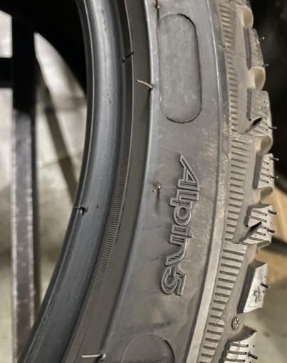 Michelin Alpin 5 215/40 R17