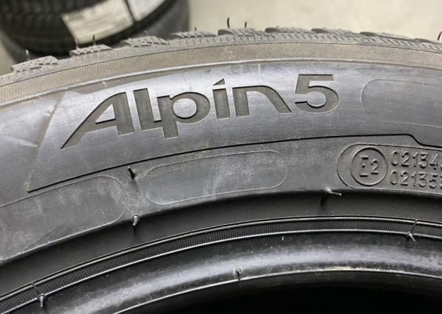 Michelin Alpin 5 215/55 R17 98V