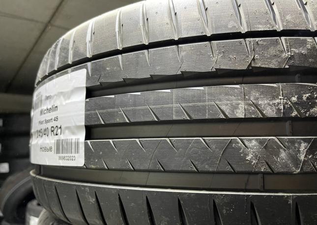 Michelin Pilot Sport 4 S 245/40 R21 100Y