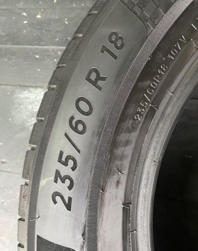 Michelin Pilot Sport 4 235/60 R18