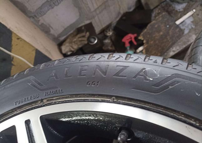 Bridgestone Alenza Sport 295/35 R21