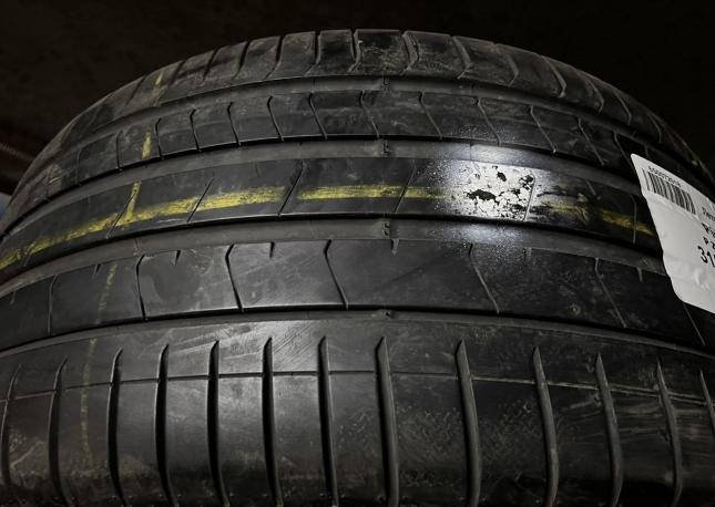 Pirelli P Zero PZ4 315/30 R22