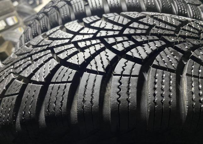 Goodyear Ultra Grip 4+ 195/65 R15