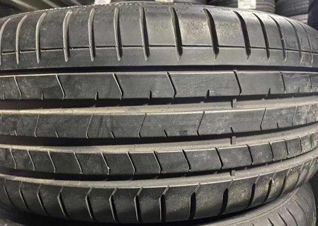 Pirelli P Zero PZ4 225/40 R19 93Y