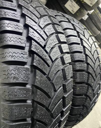 Vredestein ComTrac Winter 215/60 R16C