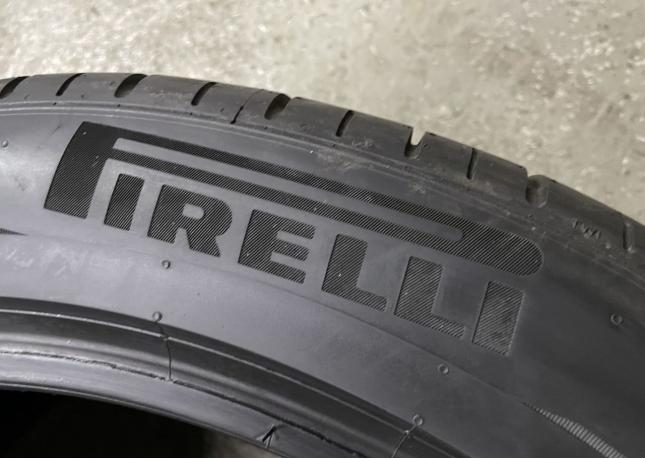 Pirelli P Zero PZ4 285/40 R19 107Y