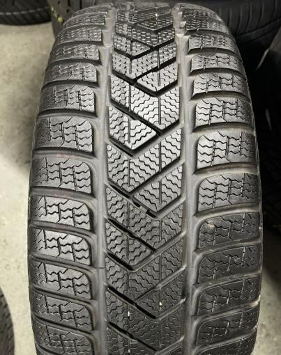 Pirelli Winter Sottozero 3 235/45 R19 99V