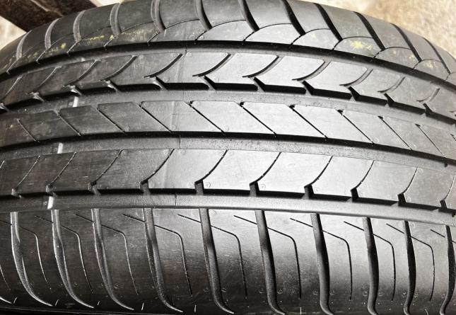 Goodyear EfficientGrip 255/45 R20