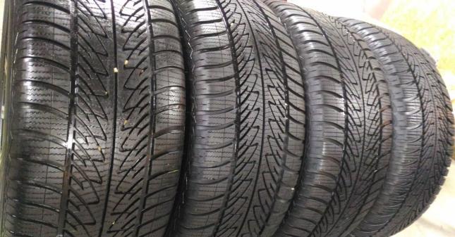 Goodyear UltraGrip Performance+ SUV 285/45 R20