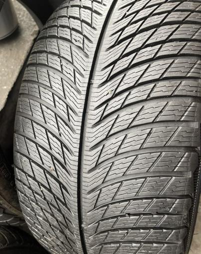 Michelin Alpin 5 245/40 R19 и 275/35 R19 V