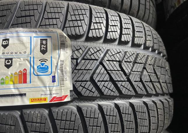 Pirelli Winter Sottozero 3 255/45 R20 105V