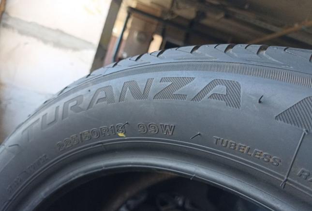 Bridgestone Turanza ER33 225/50 R18