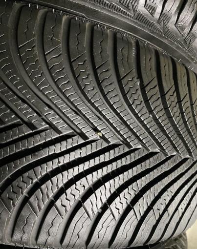 Michelin Alpin 5 215/55 R17 98V