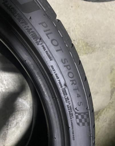 Michelin Pilot Sport 4 S 235/40 R19