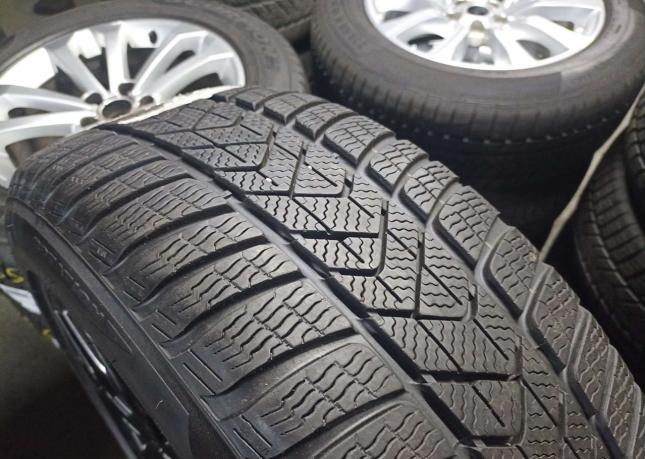 Pirelli Winter Sottozero 225/50 R18