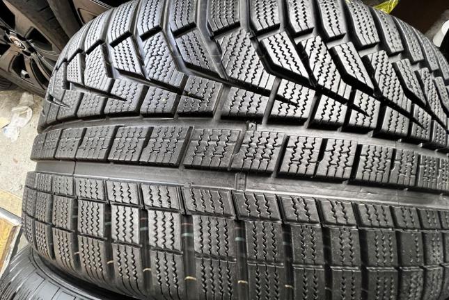 Hankook Winter I&#39;Cept Evo2 W320 285/45 R21