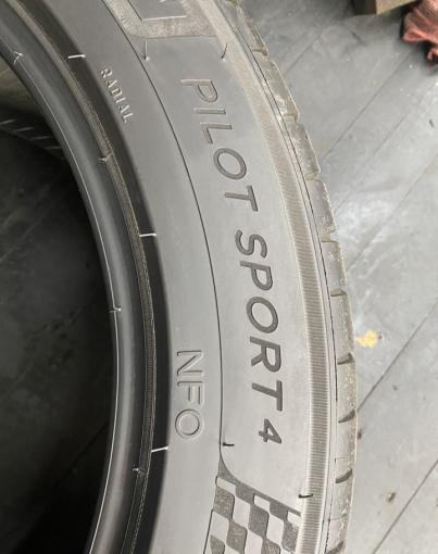 Michelin Pilot Sport 4 275/45 R19