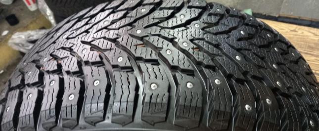 Nokian Tyres Hakkapeliitta 9 255/40 R19 100T