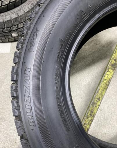 Bridgestone Blizzak VRX 215/65 R16