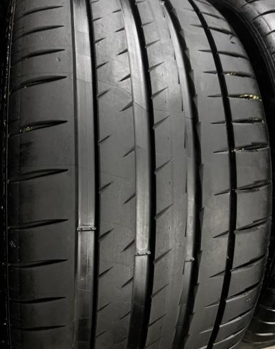 Michelin Pilot Sport 4 S 275/35 R22