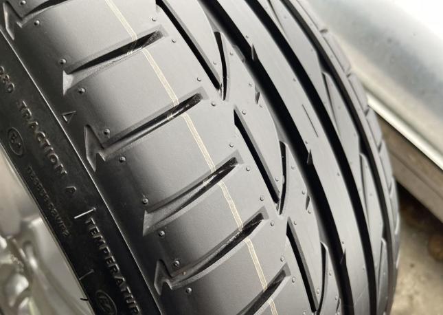 Bridgestone Potenza S02 245/35 R19