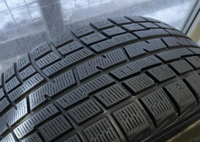 Yokohama Ice Guard IG30 215/55 R17 94Q