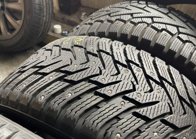 Nokian Tyres Hakkapeliitta 8 SUV 265/40 R21 T