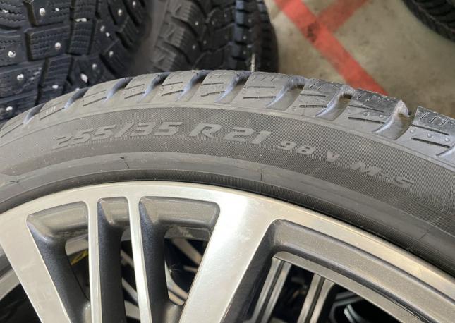 Pirelli Winter Sottozero 3 255/35 R21 98V