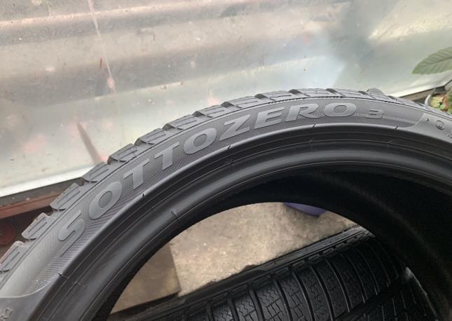 Pirelli Winter Sottozero 3 225/40 R19 и 255/35 R19