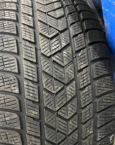 Pirelli Scorpion Winter 285/45 R21