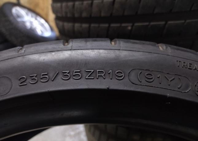 Michelin Pilot Super Sport 235/35 R19 91Y