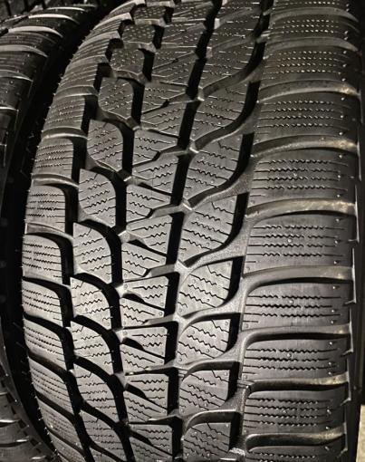 Bridgestone Blizzak LM-25 235/40 R18