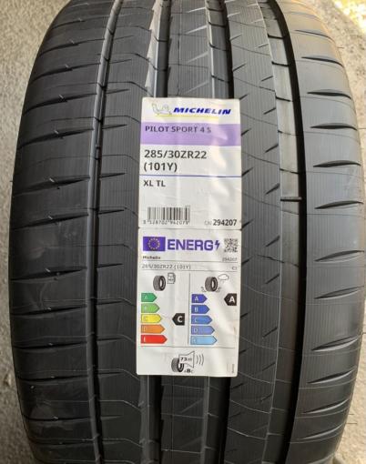 Michelin Pilot Sport 4 S 285/30 R22