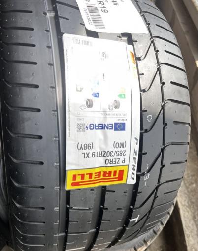 Pirelli P Zero 285/30 R19