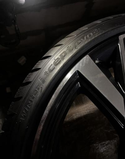 Hankook Winter I&#39;Cept Evo2 W320 285/30 R22