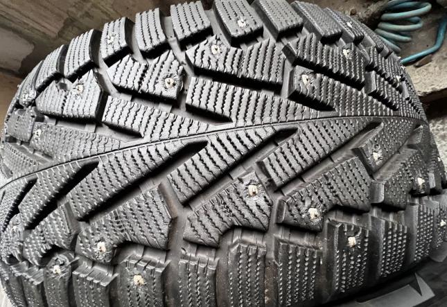 Pirelli Ice Zero 265/40 R21