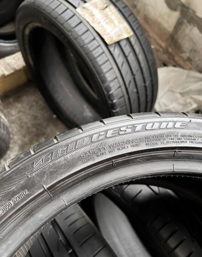 Bridgestone Potenza S001 255/35 R19