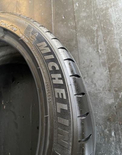 Michelin Pilot Sport 4 215/45 R18